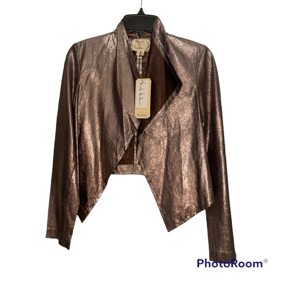 NWT Artelier Nicole Miller 100% lamb leather drapey jacket. Size P (XS.) - Picture 4 of 5